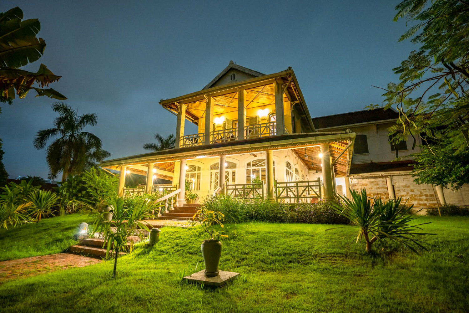 luxury farmhouses